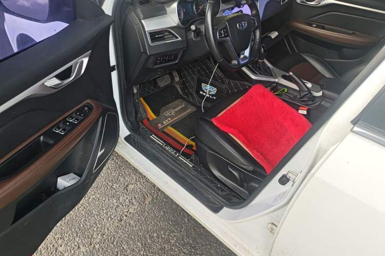 Used Geely Auto Vision 2018 1.5L Automatic Happiness Edition Driver Seat