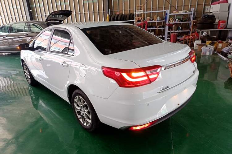 Used Geely Auto Vision 2018 1.5L Manual Happiness Edition Exterior 2