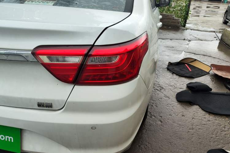 Used Geely Auto Vision 2018 1.5L Manual Happiness Edition Exterior 3