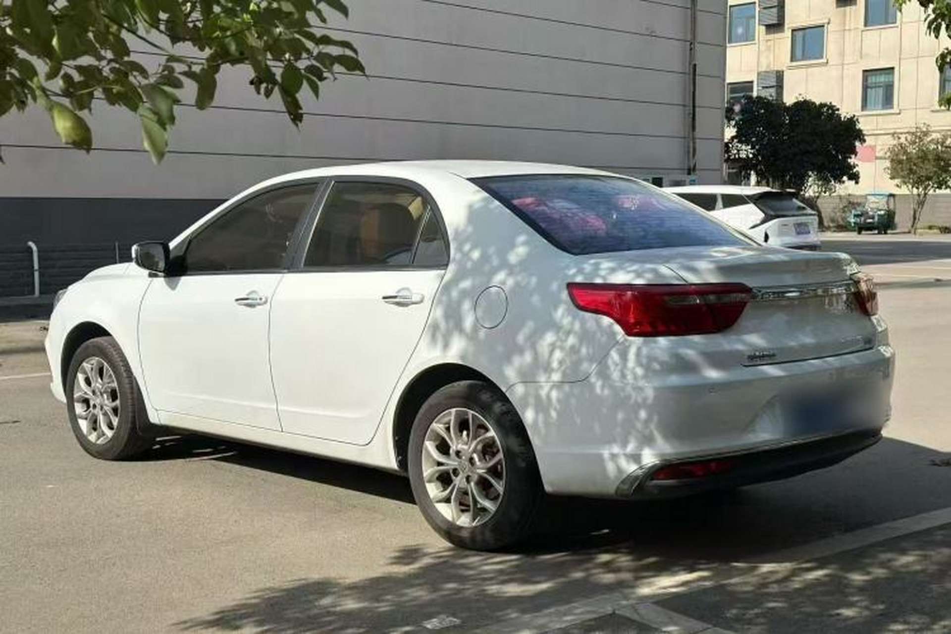 Used Geely Auto Vision 2018 1.5L Manual Happiness Edition Exterior 3