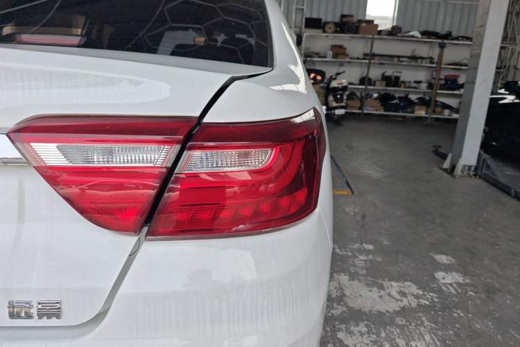 Used Geely Auto Vision 2018 1.5L Manual Happiness Edition Exterior 3