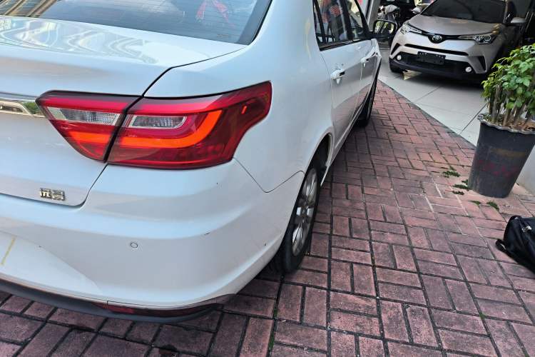 Used Geely Auto Vision 2018 1.5L Manual Happiness Edition Exterior 3
