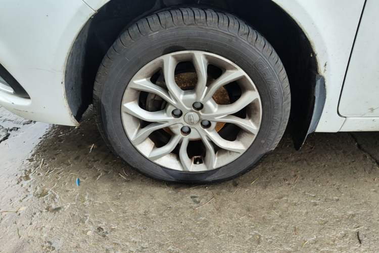 Used Geely Auto Vision 2018 1.5L Manual Happiness Edition Exterior 4