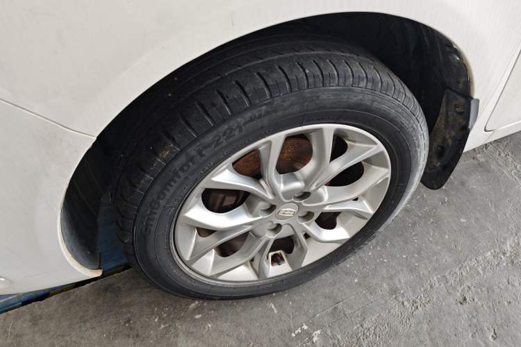 Used Geely Auto Vision 2018 1.5L Manual Happiness Edition Exterior 4