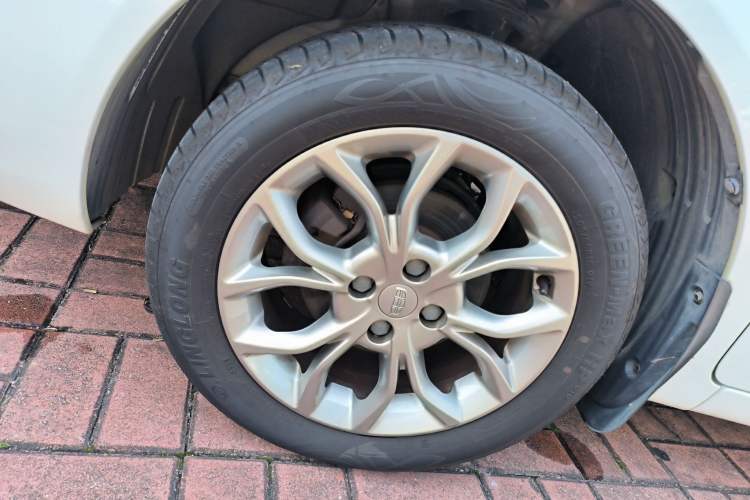 Used Geely Auto Vision 2018 1.5L Manual Happiness Edition Exterior 4