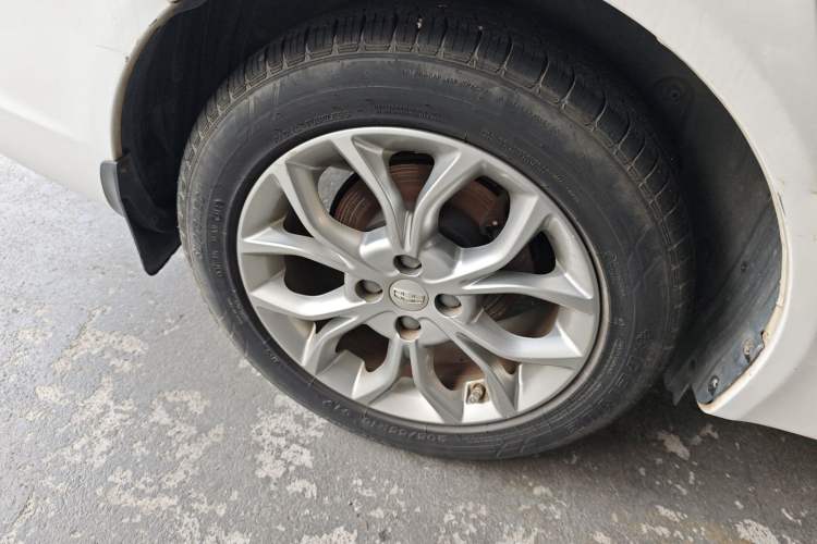 Used Geely Auto Vision 2018 1.5L Manual Happiness Edition Exterior 5
