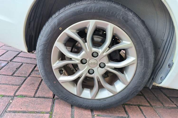 Used Geely Auto Vision 2018 1.5L Manual Happiness Edition Exterior 5