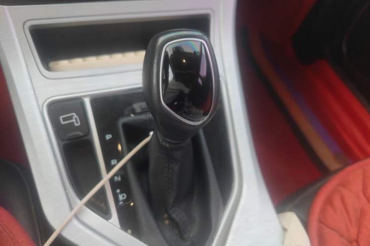 Used Geely Auto Vision 2018 1.5L Automatic Prestige Model Gear Lever