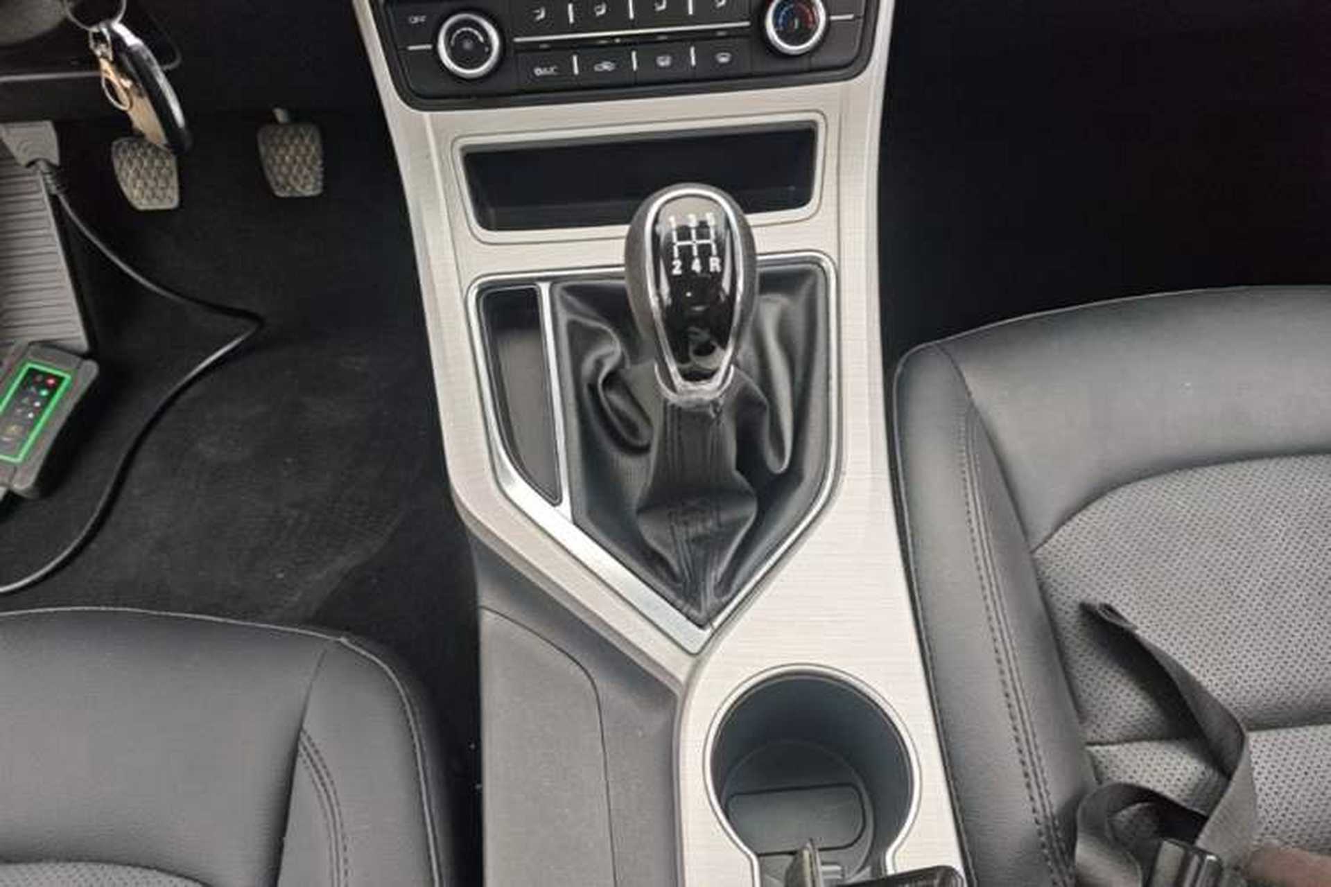 Used Geely Auto Vision 2018 1.5L Manual Happiness Edition Gear Lever