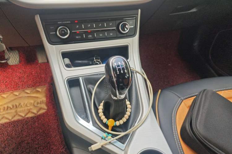 Used Geely Auto Vision 2018 1.5L Manual Happiness Edition Gear Lever