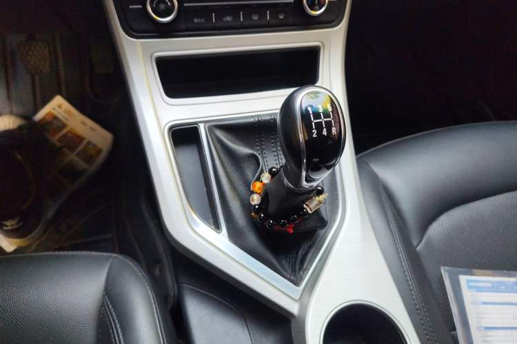 Used Geely Auto Vision 2018 1.5L Manual Happiness Edition Gear Lever
