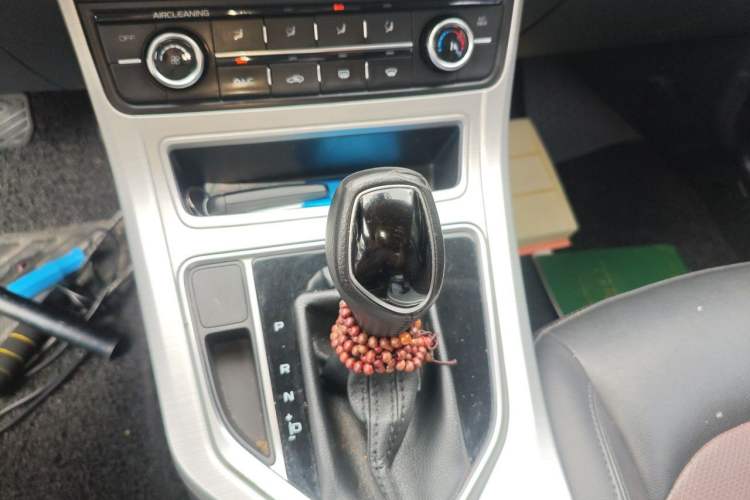 Used Geely Auto Vision 2018 1.5L Automatic Happiness Edition Gear Lever