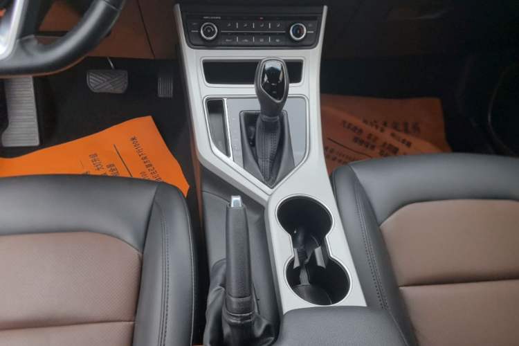 Used Geely Auto Vision 2018 1.5L Automatic Happiness Edition Gear Lever