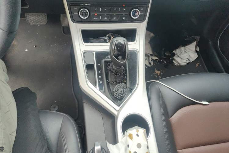 Used Geely Auto Vision 2018 1.5L Automatic Prestige Model Gear Lever