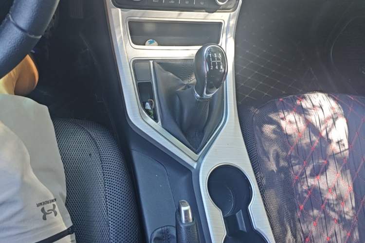 Used Geely Auto Vision 2018 1.5L Manual Happiness Edition Gear Lever