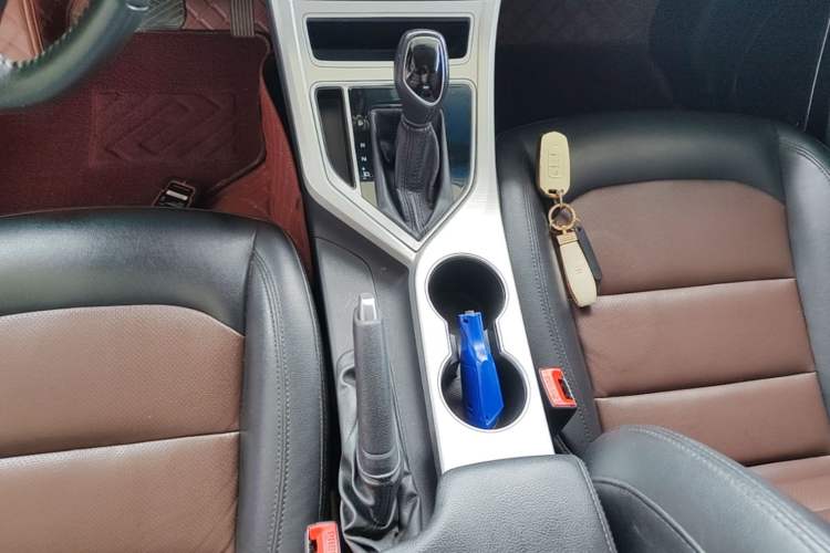 Used Geely Auto Vision 2018 1.5L Automatic Happiness Edition Gear Lever