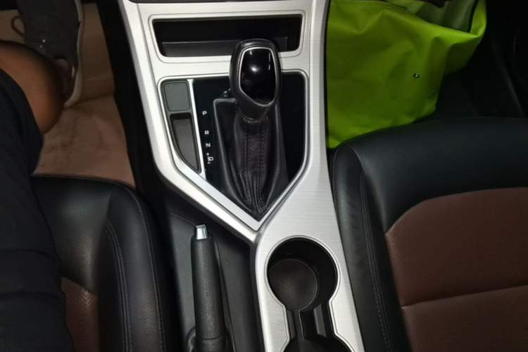 Used Geely Auto Vision 2018 1.5L Automatic Prestige Model Gear Lever