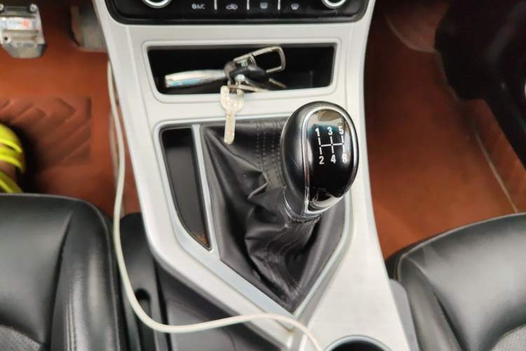 Used Geely Auto Vision 2018 1.5L Manual Happiness Edition Gear Lever
