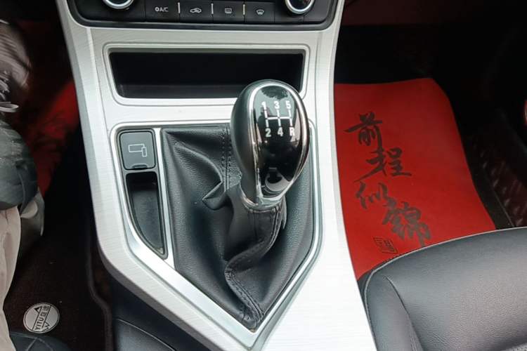 Used Geely Auto Vision 2018 1.5L Manual Happiness Edition Gear Lever
