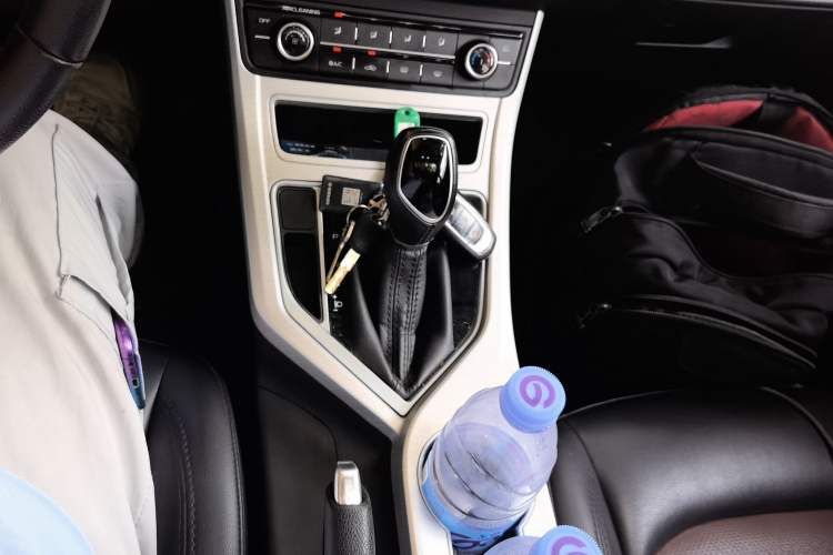 Used Geely Auto Vision 2018 1.5L Automatic Prestige Model Gear Lever