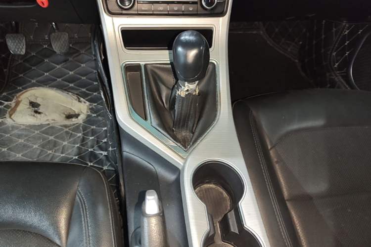 Used Geely Auto Vision 2018 1.5L Manual Happiness Edition Gear Lever