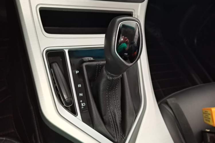 Used Geely Auto Vision 2018 1.5L Automatic Prestige Model Gear Lever