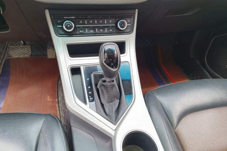 Used Geely Auto Vision 2018 1.5L Automatic Happiness Edition Gear Lever
