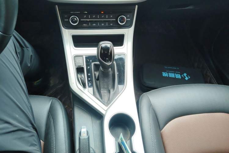 Used Geely Auto Vision 2018 1.5L Automatic Happiness Edition Gear Lever