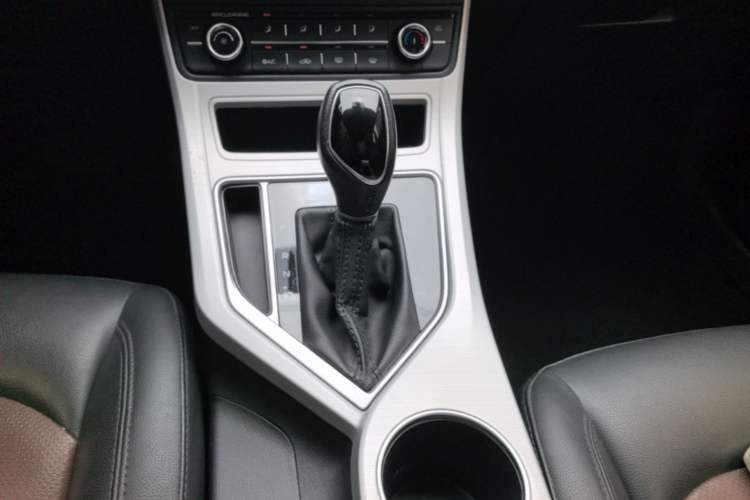 Used Geely Auto Vision 2018 1.5L Automatic Happiness Edition Gear Lever