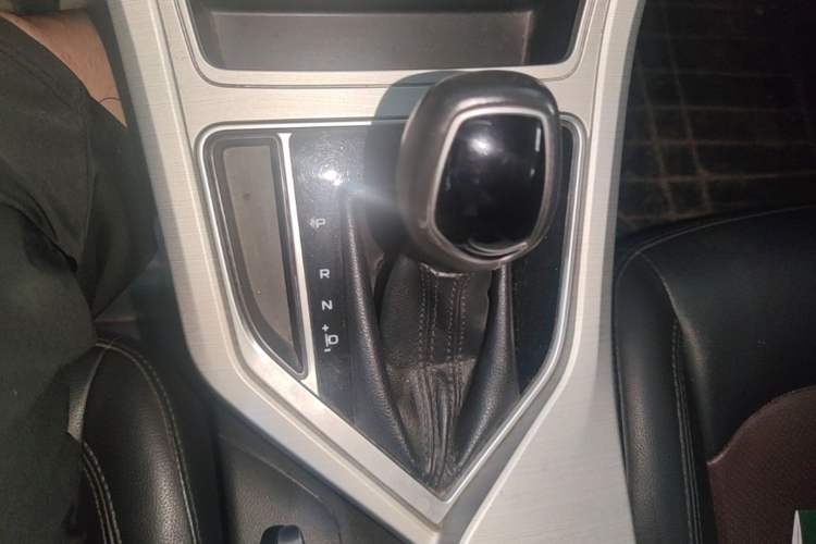 Used Geely Auto Vision 2018 1.5L Automatic Happiness Edition Gear Lever