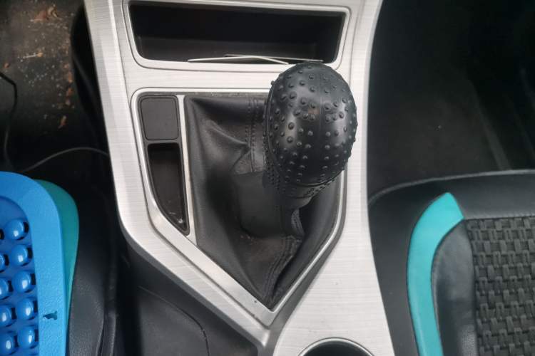 Used Geely Auto Vision 2018 1.5L Manual Happiness Edition Gear Lever