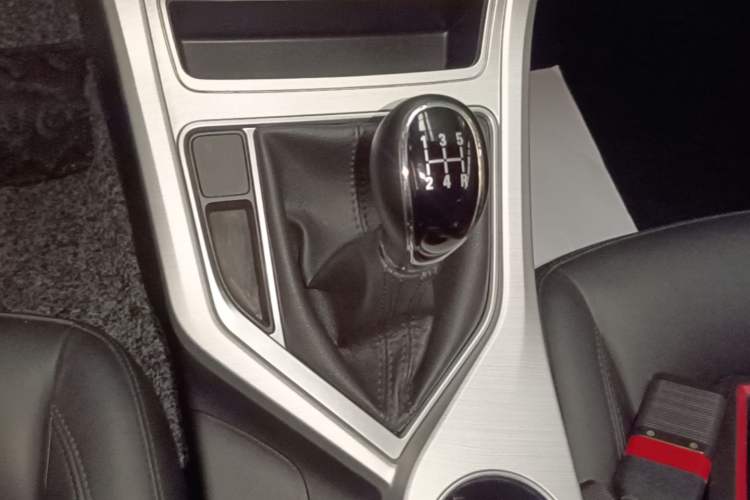 Used Geely Auto Vision 2018 1.5L Manual Happiness Edition Gear Lever