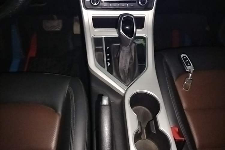 Used Geely Auto Vision 2018 1.5L Automatic Happiness Edition Gear Lever