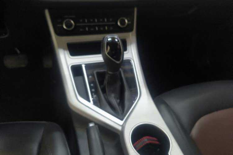 Used Geely Auto Vision 2018 1.5L Automatic Happiness Edition Gear Lever