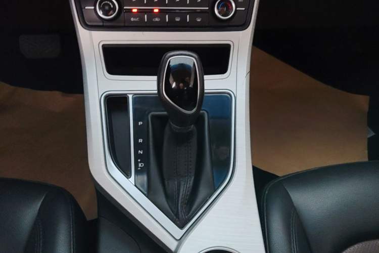 Used Geely Auto Vision 2018 1.5L Automatic Happiness Edition Gear Lever