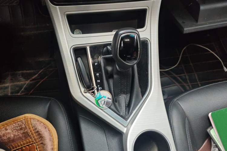 Used Geely Auto Vision 2018 1.5L Automatic Prestige Model Gear Lever