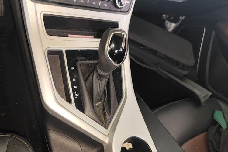 Used Geely Auto Vision 2018 1.5L Automatic Happiness Edition Gear Lever