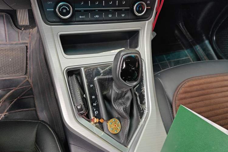 Used Geely Auto Vision 2018 1.5L Automatic Prestige Model Gear Lever