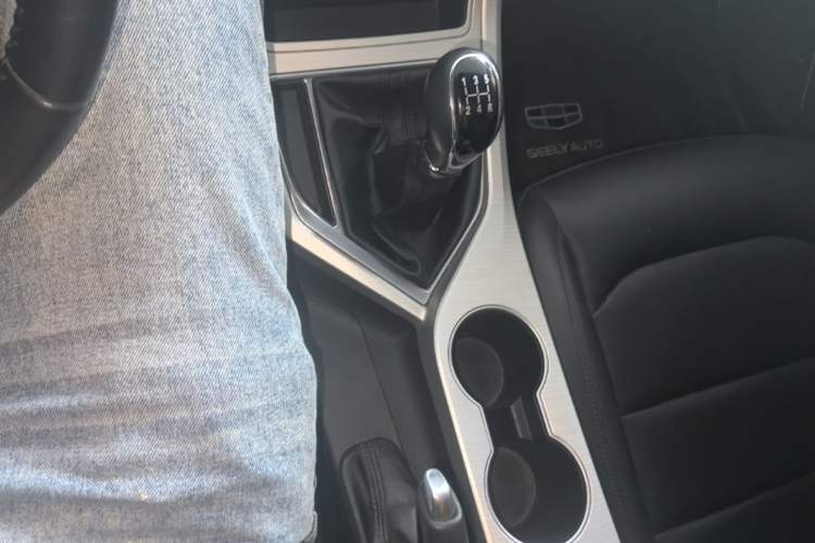 Used Geely Auto Vision 2018 1.5L Manual Happiness Edition Gear Lever