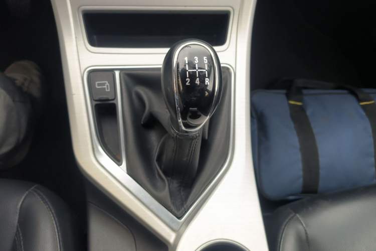 Used Geely Auto Vision 2018 1.5L Manual Happiness Edition Gear Lever