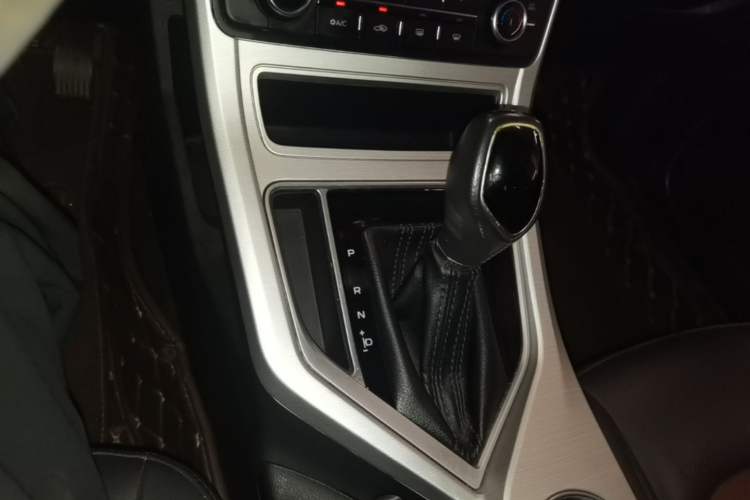 Used Geely Auto Vision 2018 1.5L Automatic Happiness Edition Gear Lever