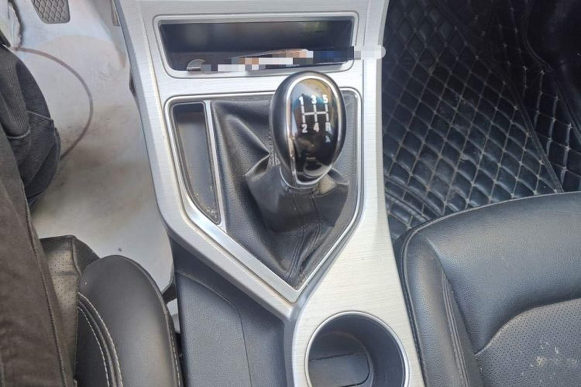 Used Geely Auto Vision 2018 1.5L Manual Happiness Edition Gear Lever