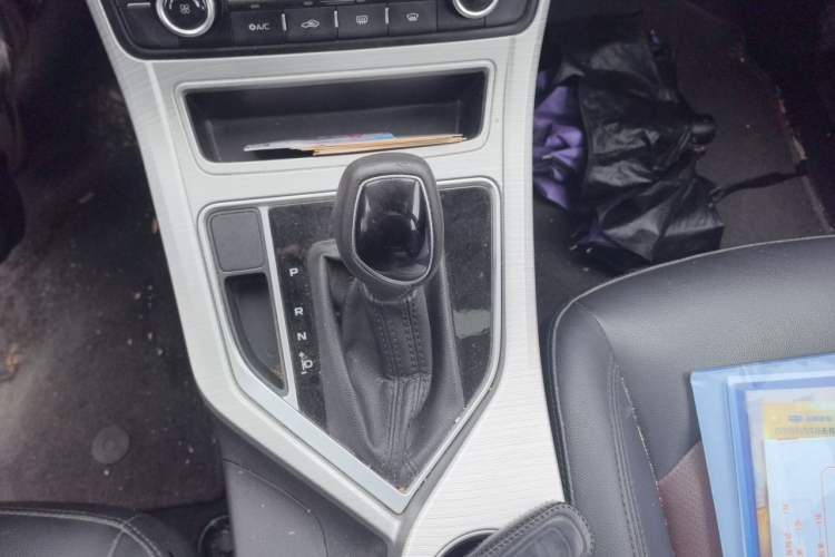Used Geely Auto Vision 2018 1.5L Automatic Happiness Edition Gear Lever