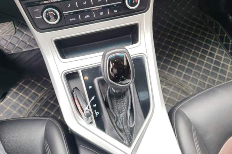 Used Geely Auto Vision 2018 1.5L Automatic Happiness Edition Gear Lever