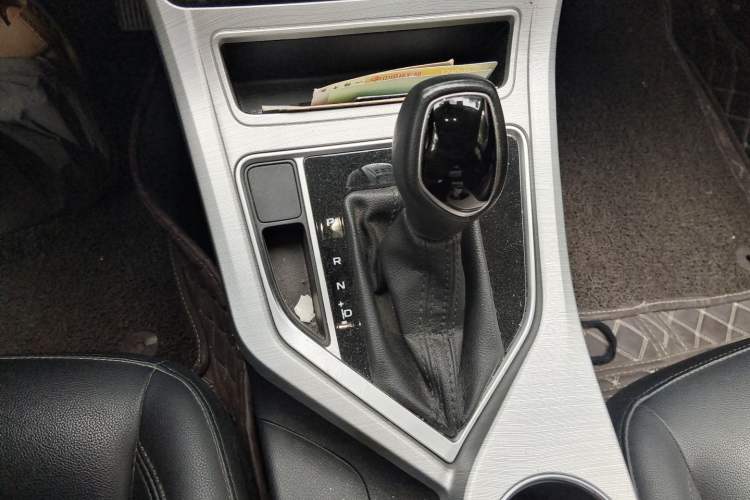 Used Geely Auto Vision 2018 1.5L Automatic Happiness Edition Gear Lever
