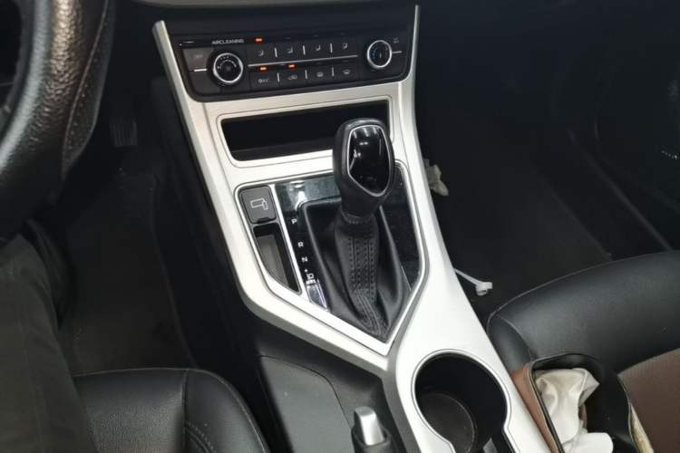 Used Geely Auto Vision 2018 1.5L Automatic Happiness Edition Gear Lever