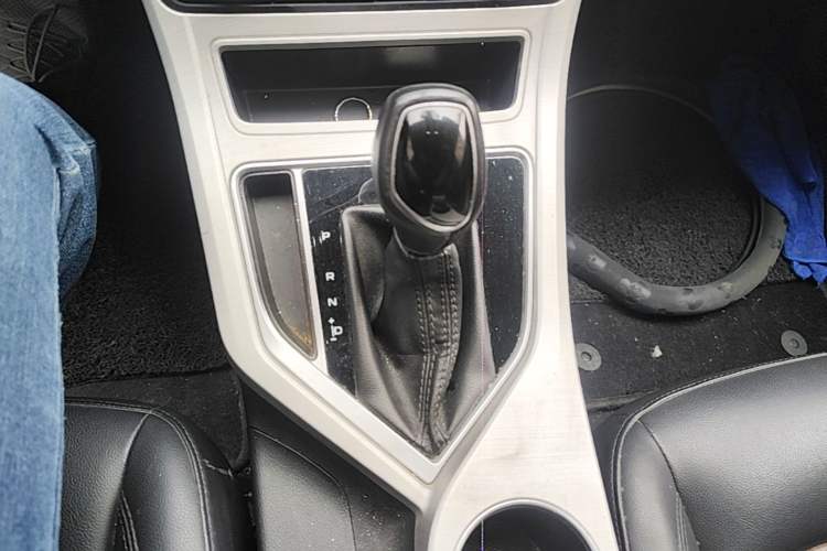 Used Geely Auto Vision 2018 1.5L Automatic Happiness Edition Gear Lever