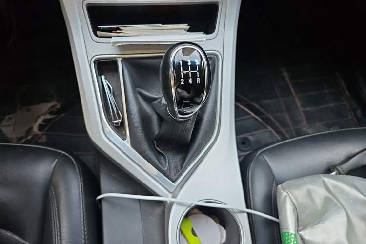 Used Geely Auto Vision 2018 1.5L Manual Happiness Edition Gear Lever
