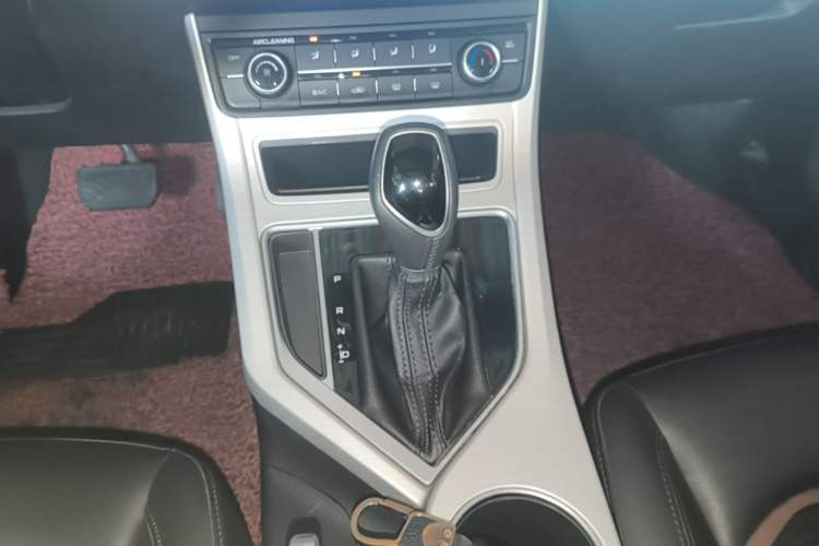 Used Geely Auto Vision 2018 1.5L Automatic Prestige Model Gear Lever