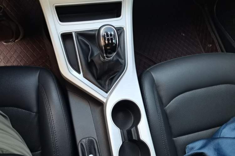 Used Geely Auto Vision 2018 1.5L Manual Happiness Edition Gear Lever